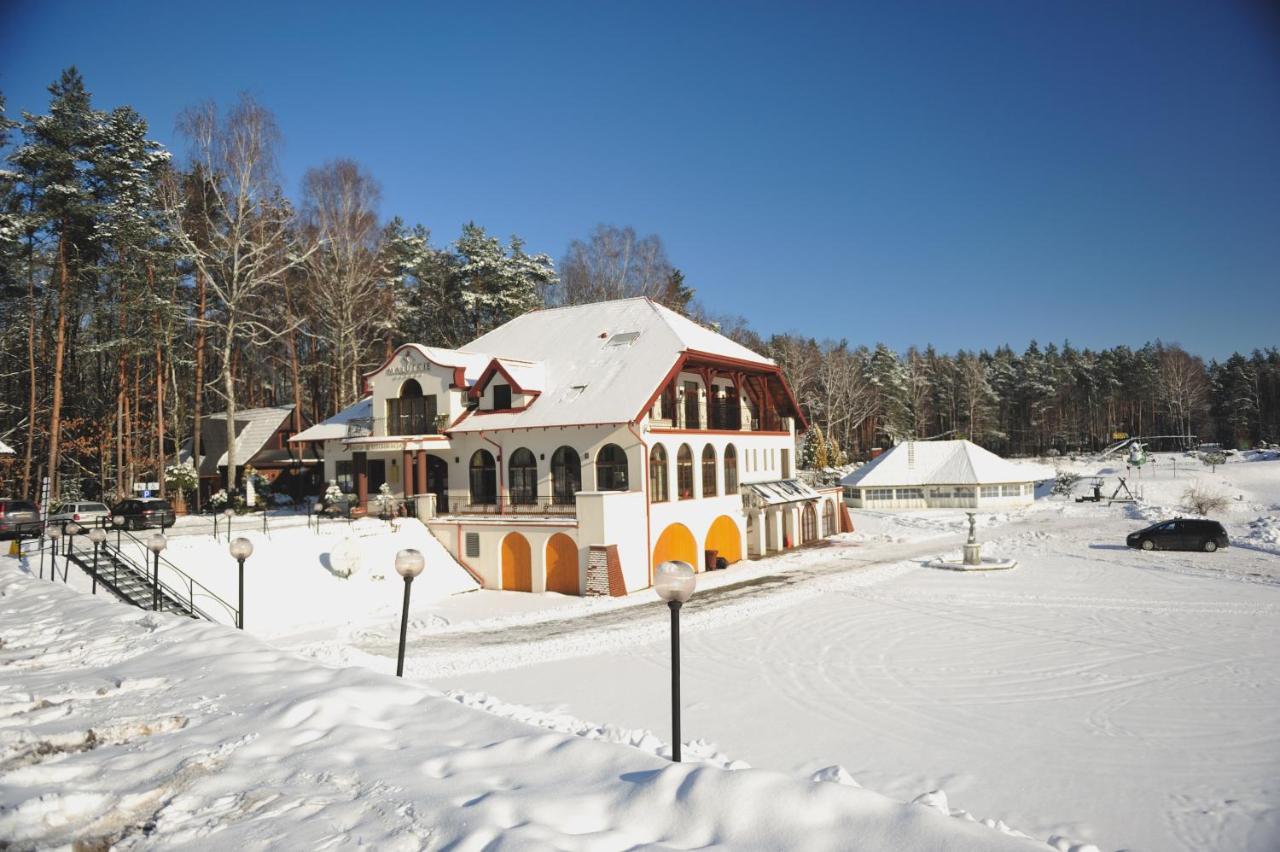 Malutkie Resort Radomsko Eksteriør bilde